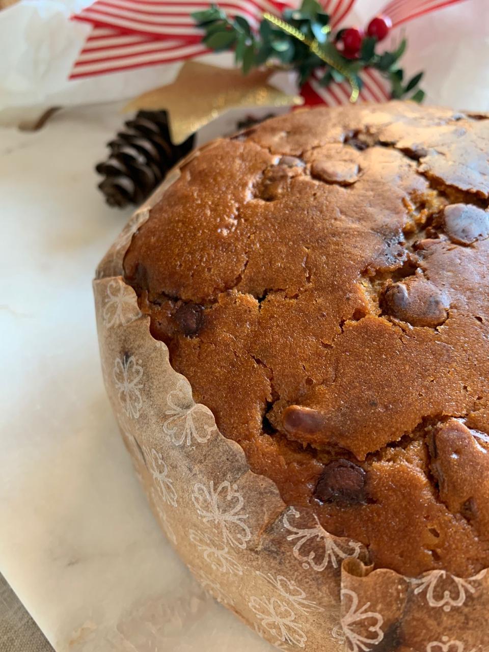 Pan de pascua con chip de chocolates y nueces